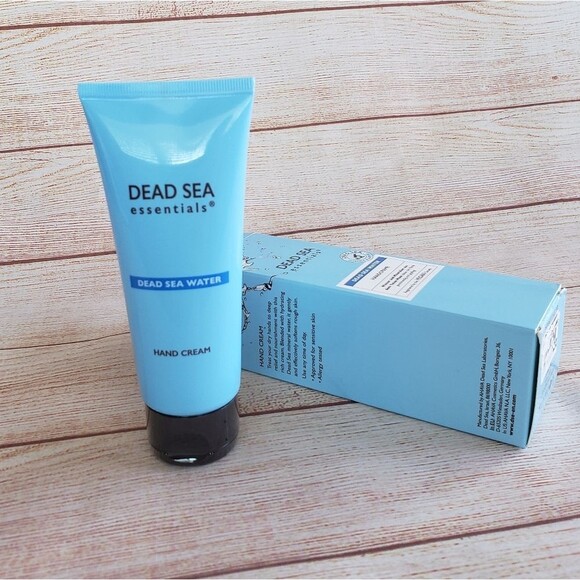 NIB 3.4 fl oz Dead Sea Essentials Dead Sea Water Handcream - Picture 1 of 4